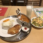 インドアジアンさくらダイニング - ランチ「カツカレーライス」(980円)