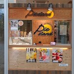 Pie stand BY FREAK'S STORE Karuizawa Purinsushoppingupurazaten