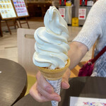 伊勢道安濃SA（上り） 安濃横丁 - 大内山ソフトクリーム350円