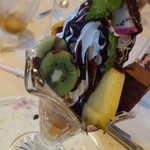 レストラン ヒルトン - チョコレートパフェ