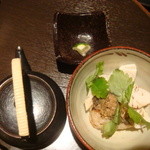 ダイナミックキッチン＆バー 燦 - おにぎり鯛茶づけ