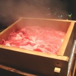 ダイナミックキッチン＆バー 燦 - 大和牛の水煙蒸し