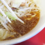 ラーメン二郎 - スープ