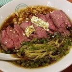 麺屋 六感堂 - 青椒肉風麺（温）金箔増し