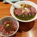 麺屋 六感堂 - 青椒肉風麺＋ローストビーフ丼