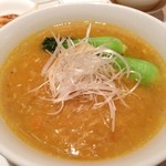 南翔饅頭店 - 上海蟹肉の和えそば！
      上海蟹肉が汁に絡まって
      トロトロ旨旨〜(￣▽￣)
      