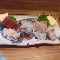 鮨処いちい - 刺身盛り合わせ