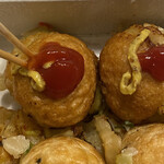 味のモトシロ - ケチャップ＆マスタードをつけるとジャンキー。