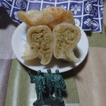 桃苑 - 餃子５個600円　断面です