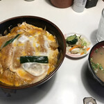 Kissa Emuji - かつ丼大盛り750円