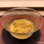 御料理 寺沢 - 伊勢海老出汁の玉締めと生海胆