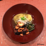 御料理 寺沢 - 真蛸と大豆の梅花煮