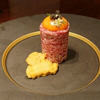 黒毛和牛焼肉 虎斑 北新地店 - 極上赤身ユッケ