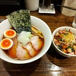 櫻井中華そば店 - 特製 中華そば(醤油) & 炙り焼豚丼