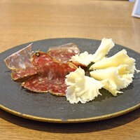 Grand Bleu Gamin - サラミとチーズ