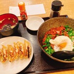 陶然居 - 台湾激辛挽肉丼と餃子