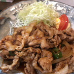 家庭料理居酒屋 よってって - 焼肉アップ！食べ応えがあり、味付けも丁度良い！
      
      ピーマンも入ってました。理想的焼肉！
      
      もちろんお味は、うままままままー(^^)