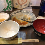 家庭料理居酒屋 よってって - お代わりもあって、今日は9分で完食！
      
      お代わりしたことは決して後悔してません♪