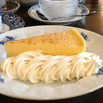高山珈琲 - 芳醇なクリームチーズの香り豊かで濃厚な味わい