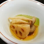 Ajinomise Iwashi - 小鉢：冬瓜の煮物