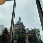 ラ・プレシューズ - クラシックハウスが目の前に見えます