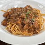 青いナポリ - 牛挽肉とサツマイモのボロネーゼソース スパゲッティ