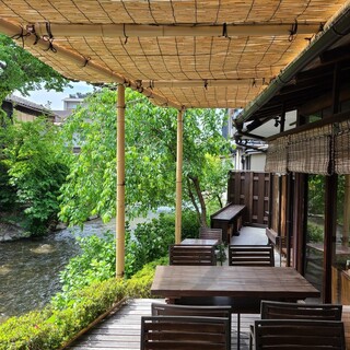 Please spend a relaxing time in a Kyomachiya that was built over 100 years ago.