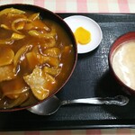 タイガー - カレー丼 750円