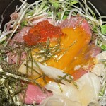 OKIBI AIBE - ローストビーフ丼（生玉子クラッシュ）