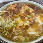 寄居パーキングエリア（下り）・スナックコーナー - かき揚げ天玉うどん　650円