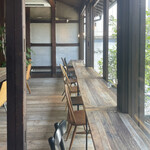 とれぽ珈琲 - 窓際カウンター席