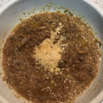 もんも - 店長の３日かけて作った羊のカレーは
            愛情たっぷりお肉たっぷり〜
            美味しい羊の肉カレーです♬  
            　　　　　　まみこまみこ亭