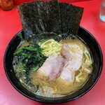 ラーメン 杉田家 - ラーメン740円麺硬め。海苔増し90円。