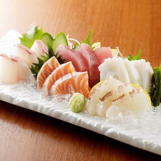 選りすぐりの鮮魚を毎日仕入れ♪季節の味わいをお楽しみください