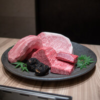 焼肉うしごろ 新宿三丁目店 - 本日のお肉