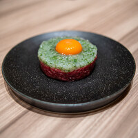 焼肉うしごろ 新宿三丁目店 - 富山県産白海老の和牛ユッケ