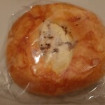 PAN STUDIO - きのこチーズパン118円