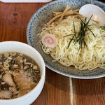こだわり拉麺 一恭 - つけ麺並