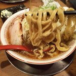 金町製麺 - 麺拡大（二郎系ラーメン）
