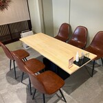 Pasutan - 6名席のテーブル