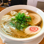 中華そば 福久 - ラーメン　並（サービスでワンタン入り）