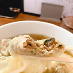 中華そば 福久 - ワンタン中身