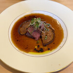 よし奈 - ランプ、欠かせません。正直3回目に来た時の肉がたまたま仕入れられた肉がいい肉すぎて、いっちゃん美味かったけど、それでも今回も納得のクオリティ　信長椎茸の毎度すごい。＋1000円するべき。