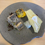 よし奈 - 鰆　お豆腐クリームやらアンチョビやらたまりませぬ　鰆ふわっふわ　やっぱり何か普通じゃない　感度する。１つ１つのお料理で何十回も感度する