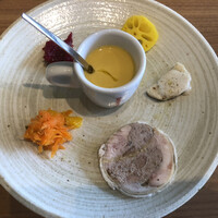 Osteria Falco - 人参の対角線上にある長芋がうますぎる。ただものではない。人参もうまい。