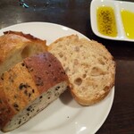 テルツォ - ランチコース(2700円) パン