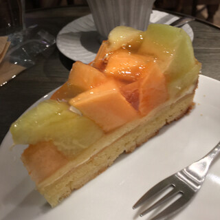 夜10時以降入店可 大阪でおすすめのケーキをご紹介 食べログ 夜10時以降入店可 大阪でおすすめのケーキをご紹介 食べログ