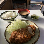 とんかつ美よし - 特製ロースカツ定食