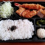 とんかつDE米乃屋 - 