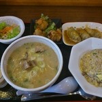 ラーメンはちべえ - はちべえセット690円